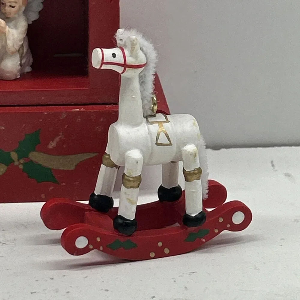 Vintage Enesco Santa Shadowbox Wall‎ Hanger With 20 Tiny Figurines